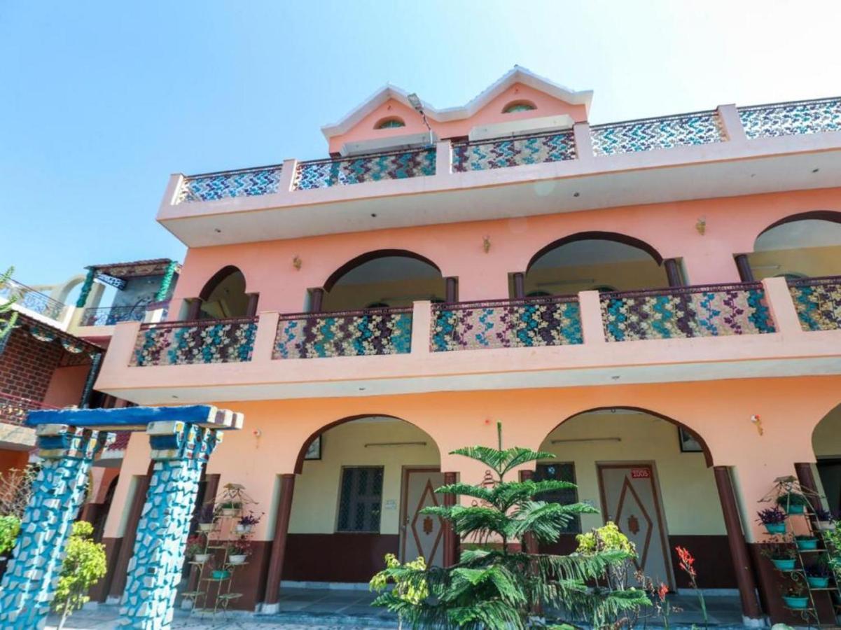 Super Townhouse 139 Ashiyana Smriti Upvan Near Emerald Mall Lucknow Bijnaur Bagian luar foto